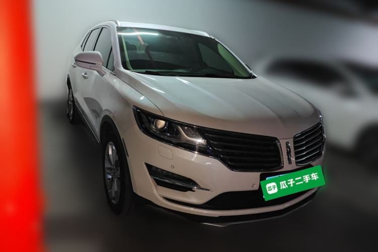 Used Lincoln MKC 2017 2.0T Two-Wheel-Drive Luxury Edition Front Right 45 Deg