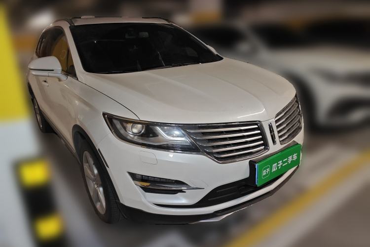 Used Lincoln MKC 2017 2.0T Two-Wheel Drive Deluxe Edition Front Right 45 Deg