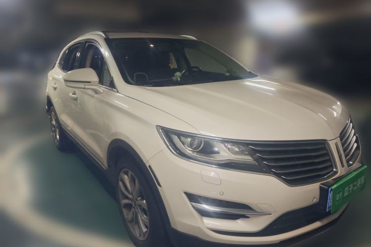 Used Lincoln MKC 2017 2.0T Four-Wheel Drive Zunya Edition Front Right 45 Deg