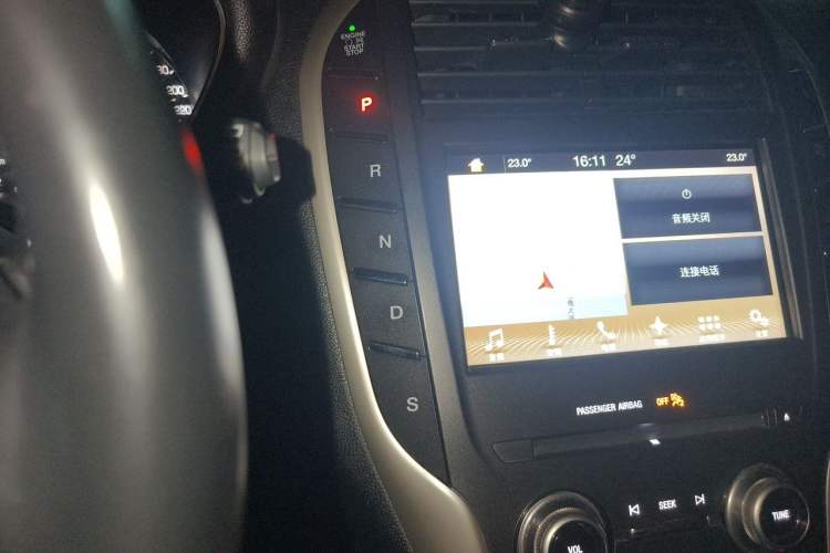 Used Lincoln MKC 2017 2.0T Two-Wheel Drive Deluxe Edition Gear Lever