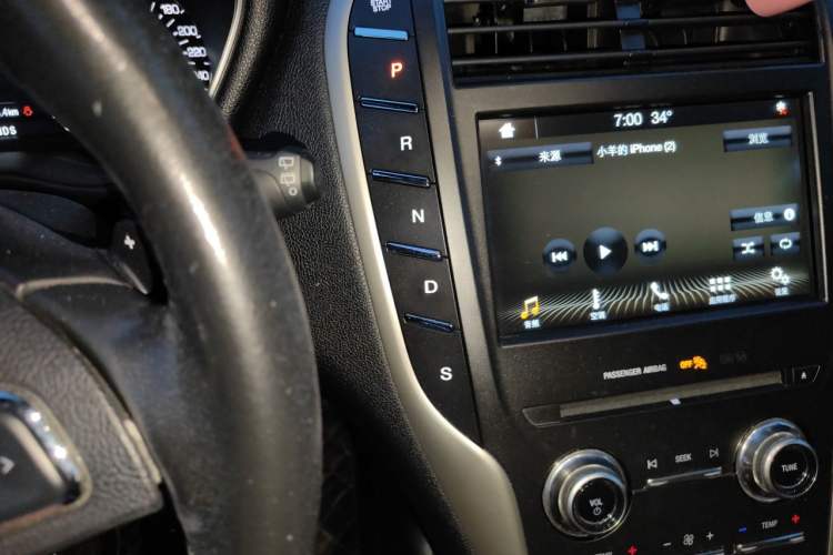 Used Lincoln MKC 2017 2.0T Two-Wheel Drive Zunyue Edition Gear Lever
