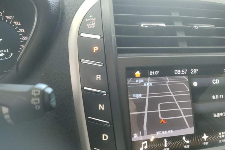 Used Lincoln MKC 2017 2.0T Two-Wheel Drive Deluxe Edition Gear Lever