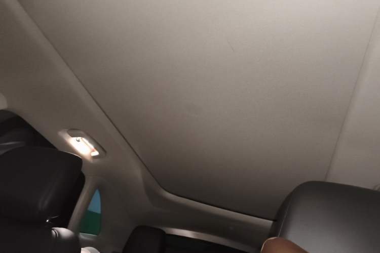 Used Lincoln MKC 2017 2.0T Two-Wheel-Drive Luxury Edition Headliner