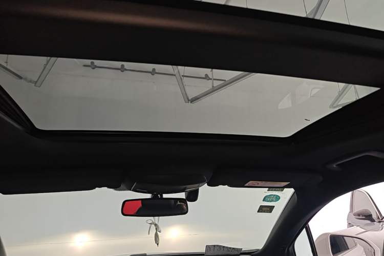 Used Lincoln MKC 2017 2.0T Two-Wheel-Drive Luxury Edition Headliner