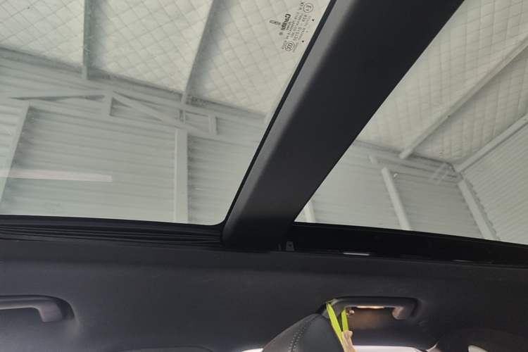 Used Lincoln MKC 2017 2.0T Two-Wheel Drive Deluxe Edition Headliner