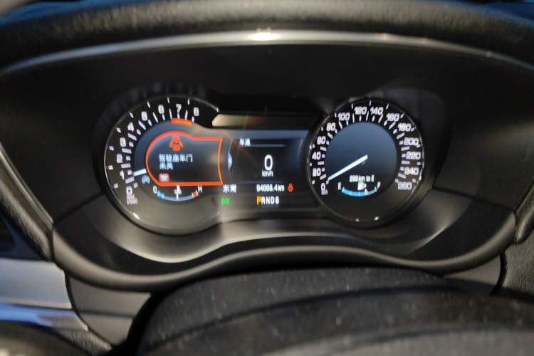 Used Lincoln MKC 2017 2.0T Two-Wheel Drive Zunyue Edition Instrument Cluster