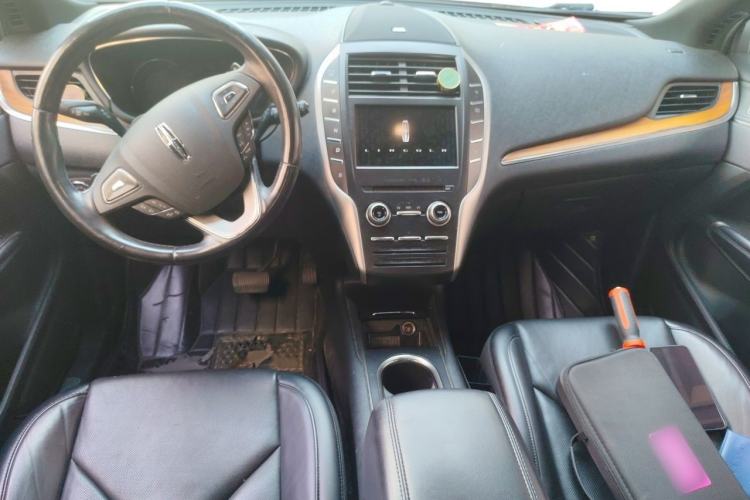 Used Lincoln MKC 2017 2.0T Four-Wheel Drive Prestige Edition Interior 2