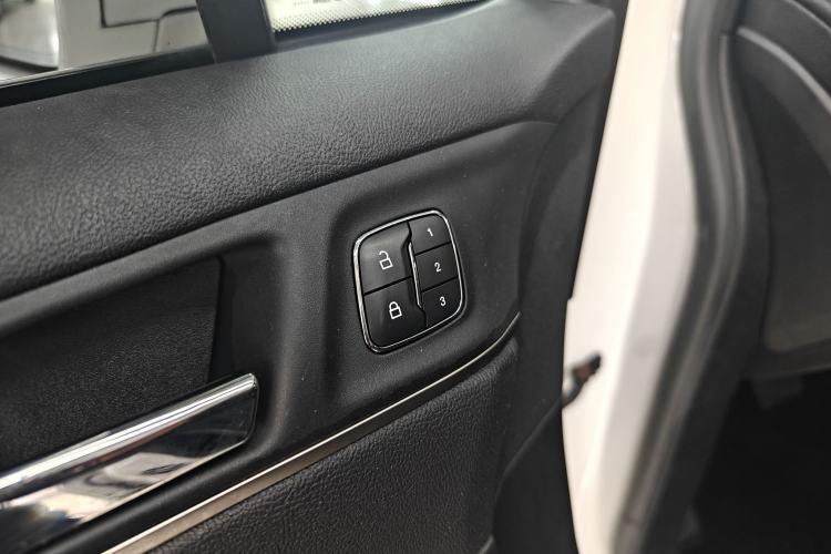 Used Lincoln MKC 2017 2.0T Four-Wheel Drive Zunya Edition Interior 3