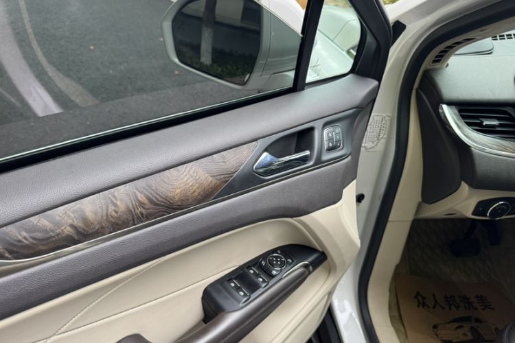 Used Lincoln MKC 2017 2.0T Four-Wheel Drive Zunya Edition Interior 3