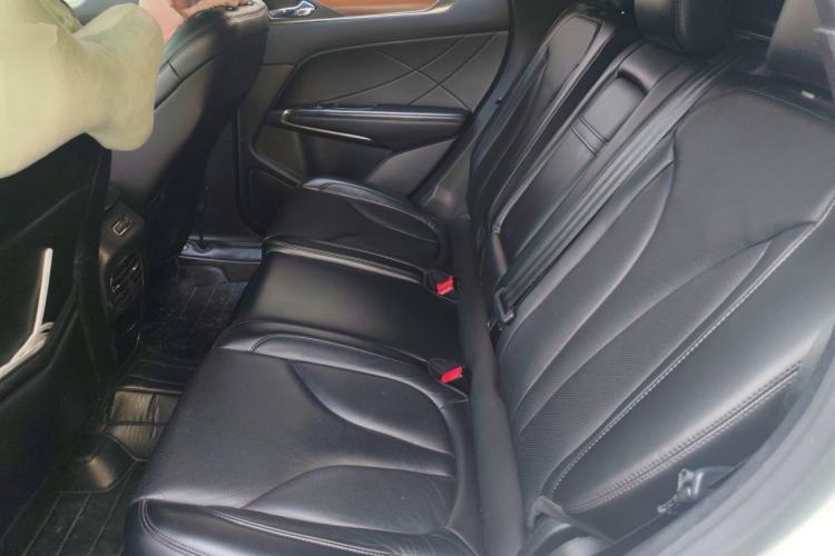 Used Lincoln MKC 2017 2.0T Four-Wheel Drive Prestige Edition Interior 4