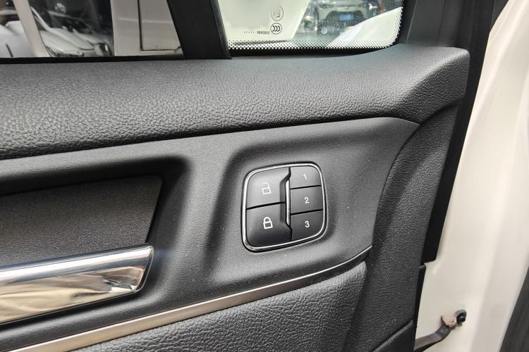 Used Lincoln MKC 2017 2.0T Four-Wheel Drive Zunya Edition Interior 5