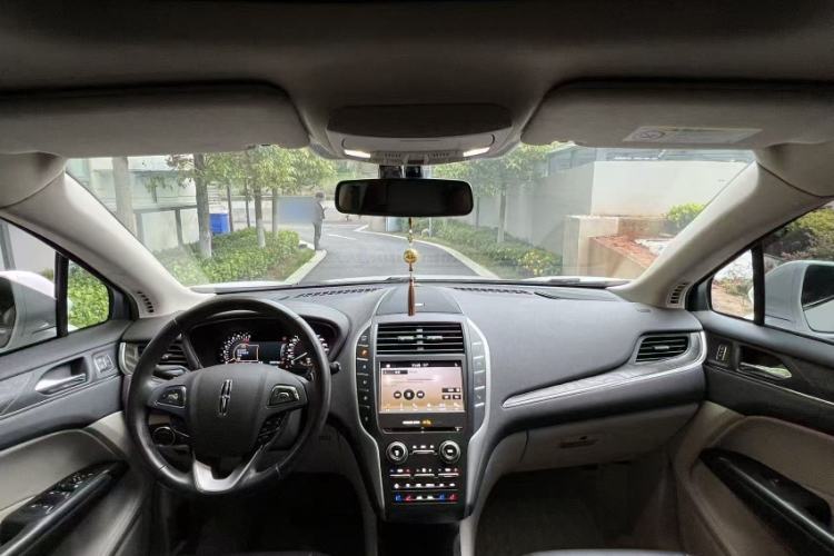 Used Lincoln MKC 2017 2.0T Four-Wheel Drive Zunya Edition Interior 7