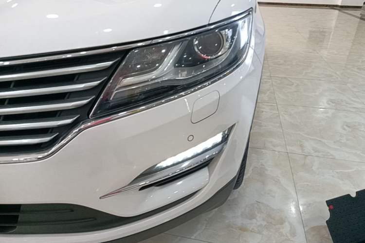 Used Lincoln MKC 2017 2.0T Four-Wheel Drive Zunya Edition Left Front Headlight