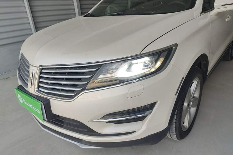 Used Lincoln MKC 2017 2.0T Two-Wheel Drive Deluxe Edition Left Front Headlight
