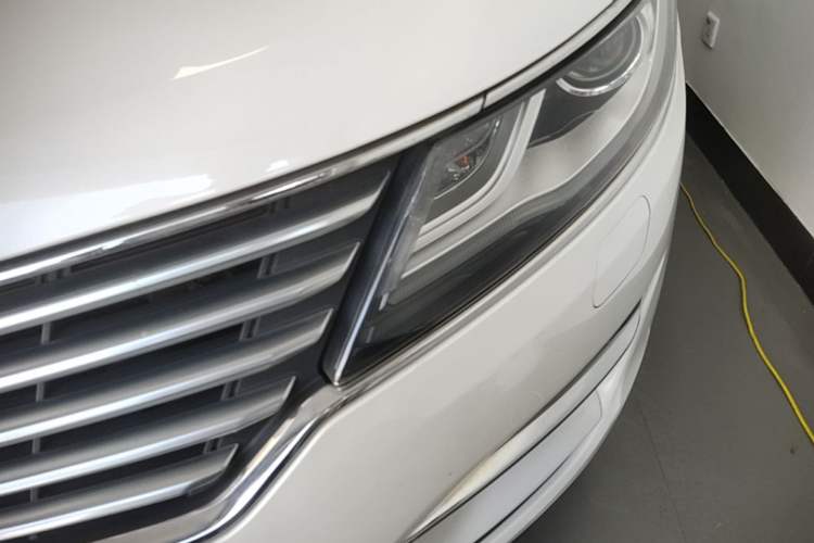 Used Lincoln MKC 2017 2.0T Two-Wheel Drive Deluxe Edition Left Front Headlight