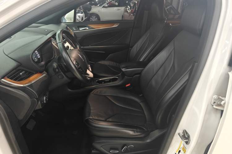 Used Lincoln MKC 2017 2.0T Four-Wheel Drive Zunya Edition Left Front Seat