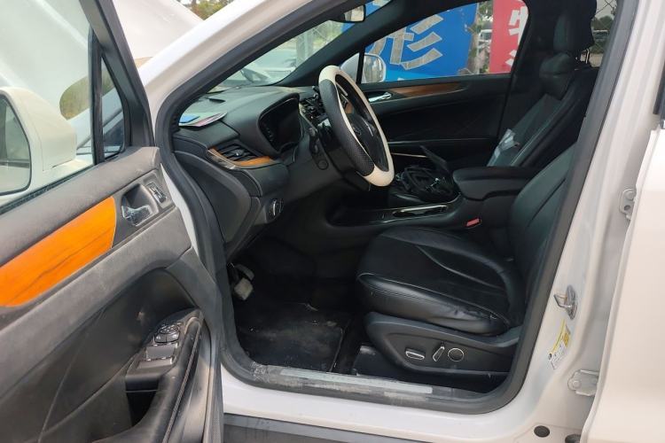 Used Lincoln MKC 2017 2.0T Two-Wheel-Drive Luxury Edition Left Front Seat