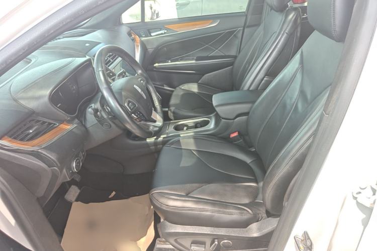 Used Lincoln MKC 2017 2.0T Two-Wheel-Drive Luxury Edition Left Front Seat