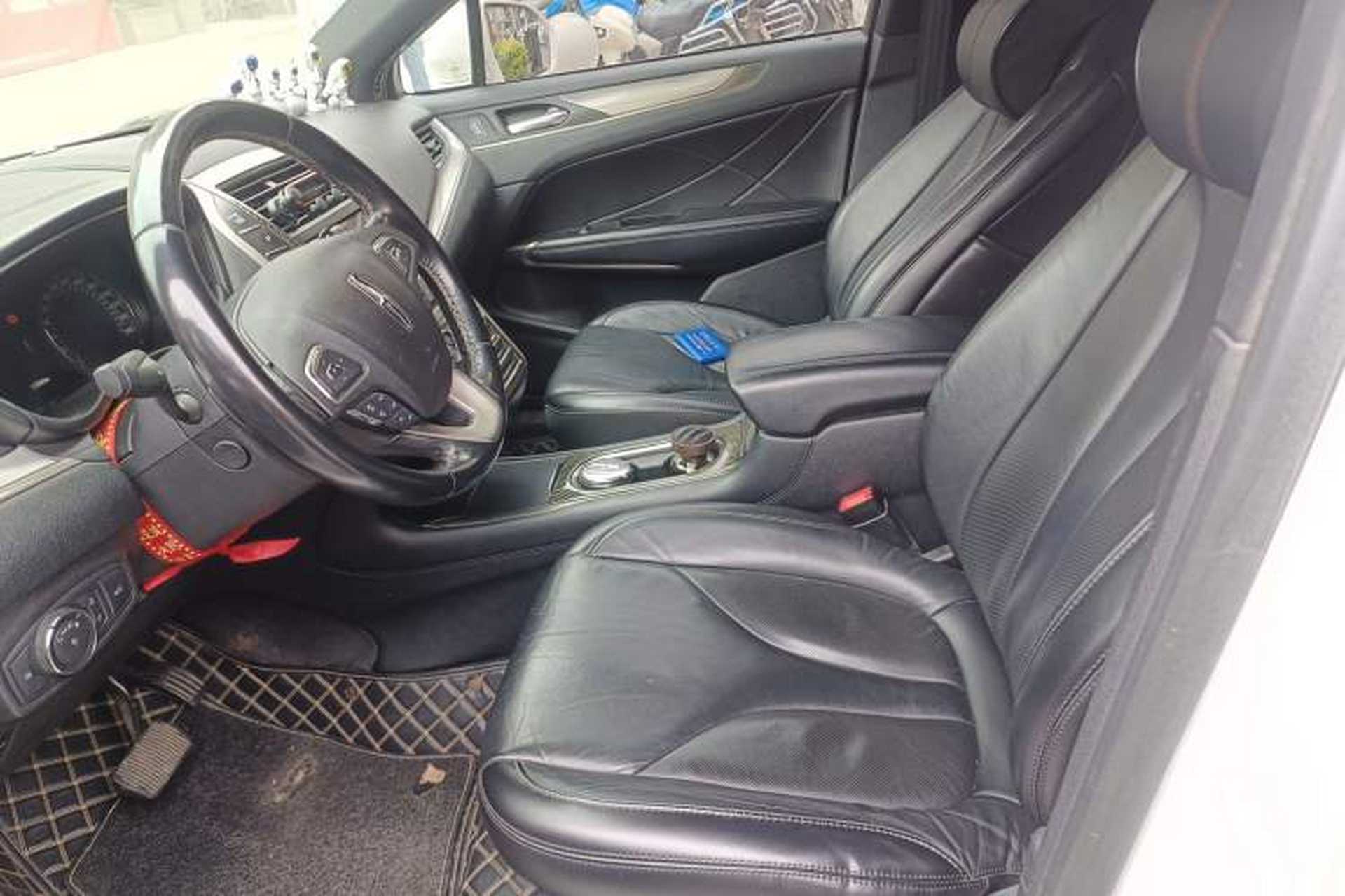 Used Lincoln MKC 2017 2.0T Two-Wheel Drive Deluxe Edition Left Front Seat