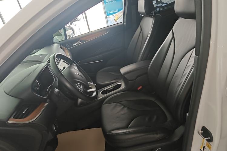 Used Lincoln MKC 2017 2.0T Two-Wheel-Drive Luxury Edition Left Front Seat