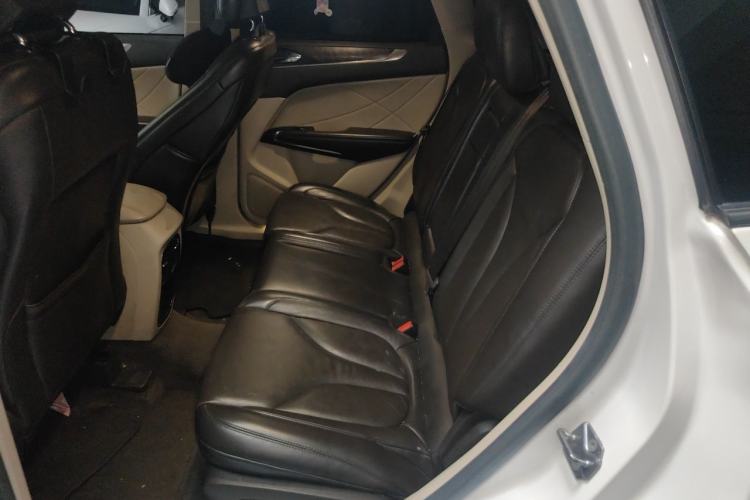 Used Lincoln MKC 2017 2.0T Two-Wheel-Drive Luxury Edition Left Rear Seat