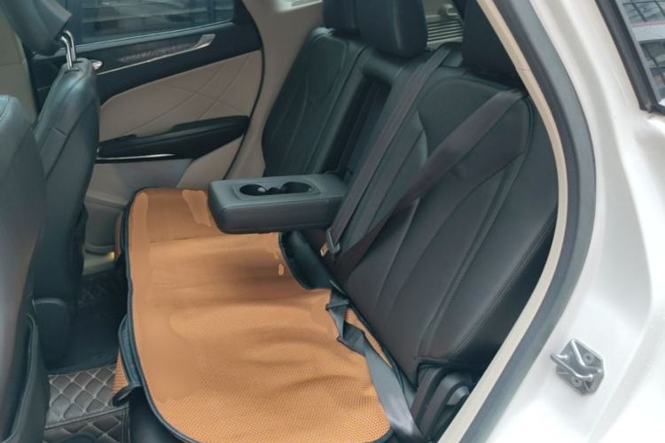 Used Lincoln MKC 2017 2.0T Two-Wheel-Drive Luxury Edition Left Rear Seat