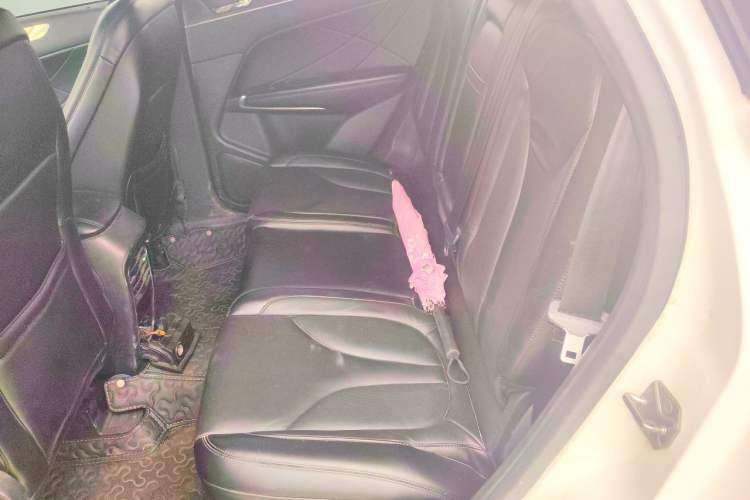 Used Lincoln MKC 2017 2.0T Two-Wheel Drive Deluxe Edition Left Rear Seat