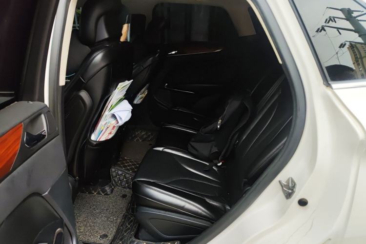 Used Lincoln MKC 2017 2.0T Two-Wheel-Drive Luxury Edition Left Rear Seat