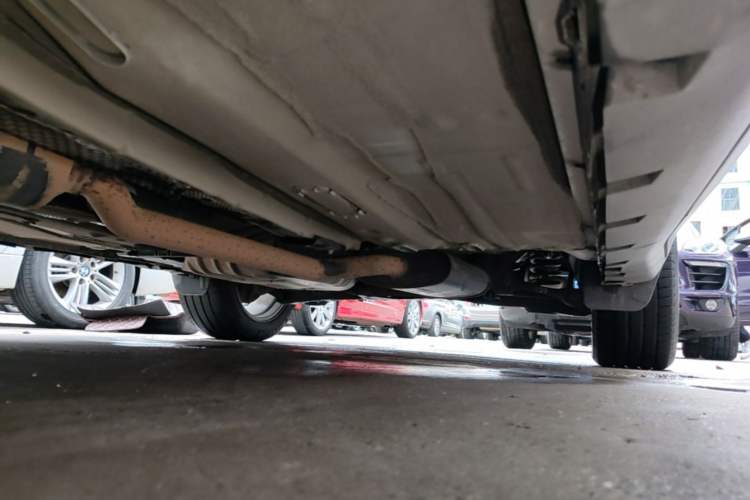Used Lincoln MKC 2017 2.0T Two-Wheel-Drive Luxury Edition Left Side Sill
