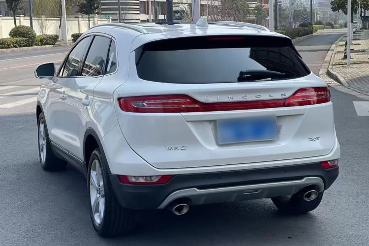 Used Lincoln MKC 2017 2.0T Two-Wheel Drive Deluxe Edition Left Side