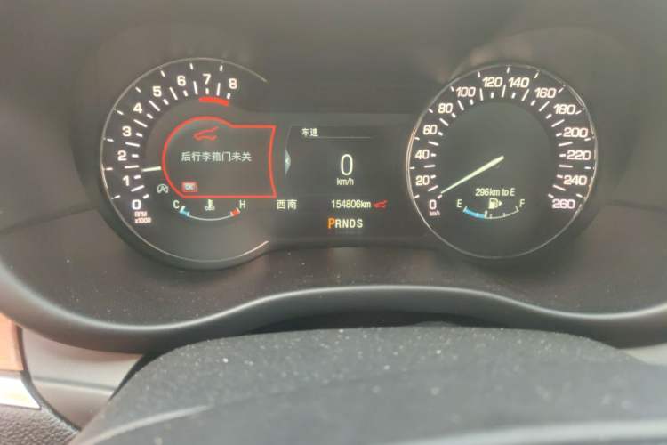 Used Lincoln MKC 2017 2.0T Four-Wheel Drive Zunya Edition Odometer Close Up