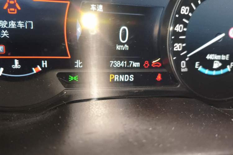 Used Lincoln MKC 2017 2.0T Two-Wheel-Drive Luxury Edition Odometer Close Up