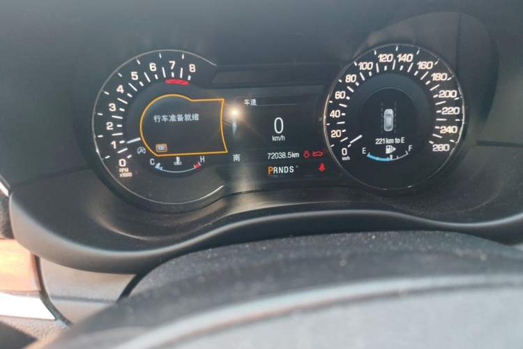 Used Lincoln MKC 2017 2.0T Four-Wheel Drive Prestige Edition Odometer Close Up