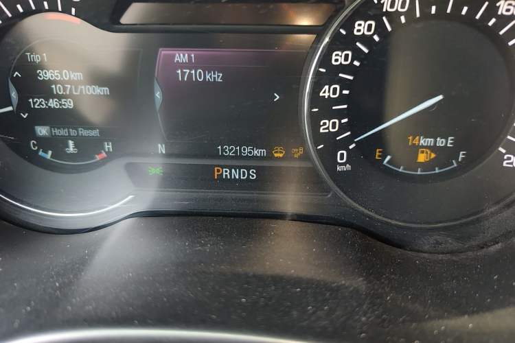 Used Lincoln MKC 2017 2.0T Two-Wheel-Drive Luxury Edition Odometer Close Up
