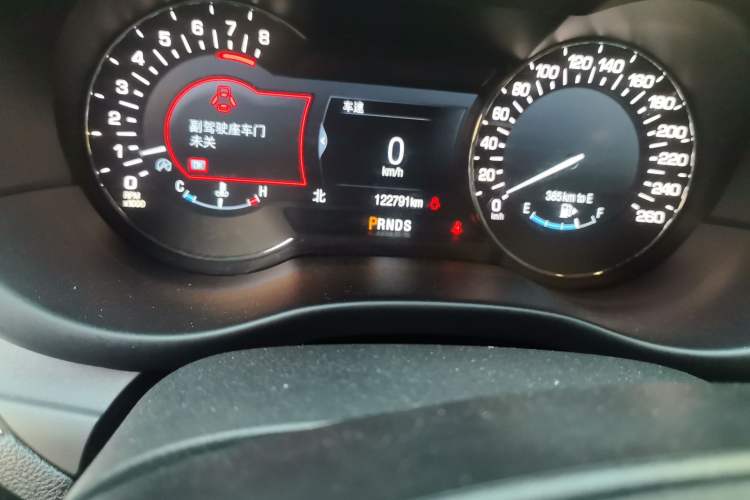 Used Lincoln MKC 2017 2.0T Two-Wheel Drive Zunyue Edition Odometer Close Up