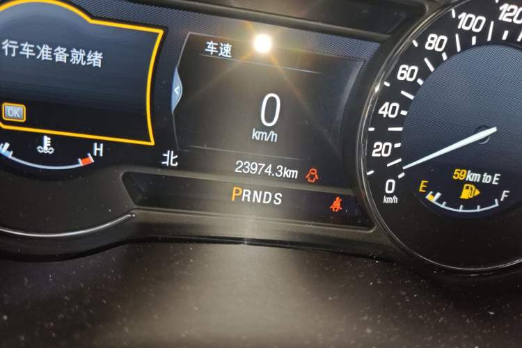 Used Lincoln MKC 2017 2.0T Two-Wheel Drive Zunyue Edition Odometer Close Up