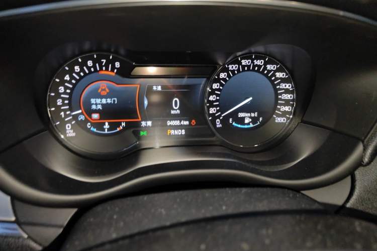 Used Lincoln MKC 2017 2.0T Two-Wheel Drive Zunyue Edition Odometer Close Up