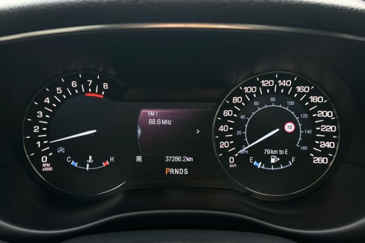 Used Lincoln MKC 2017 2.0T Two-Wheel Drive Deluxe Edition Odometer Close Up