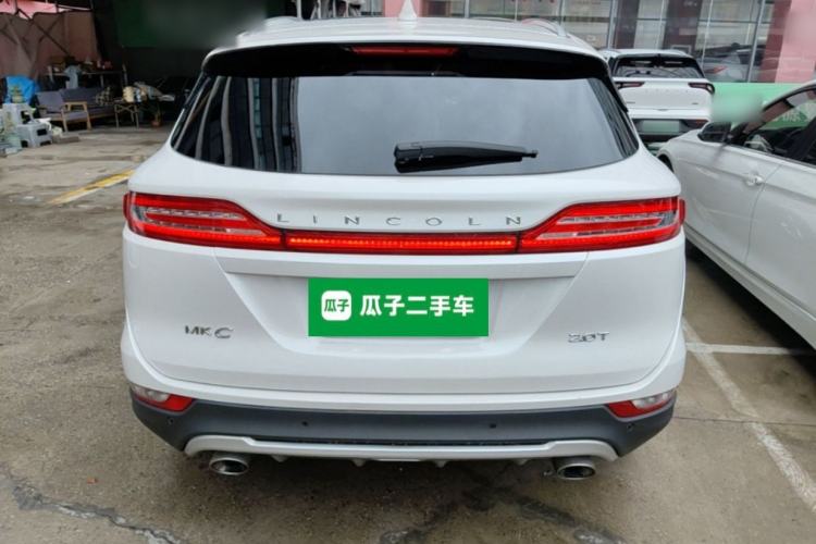 Used Lincoln MKC 2017 2.0T Two-Wheel-Drive Luxury Edition Rear