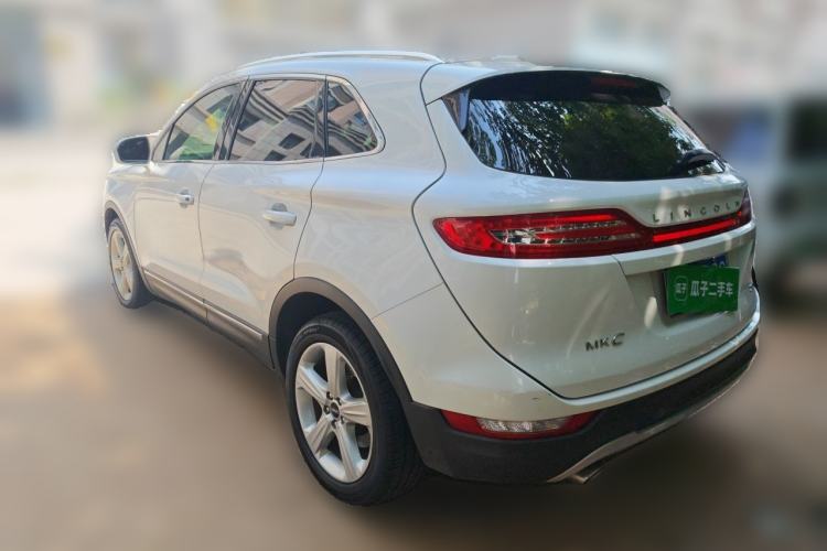 Used Lincoln MKC 2017 2.0T Two-Wheel Drive Deluxe Edition Rear Left 45 Deg