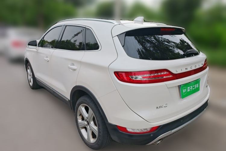 Used Lincoln MKC 2017 2.0T Two-Wheel Drive Deluxe Edition Rear Left 45 Deg