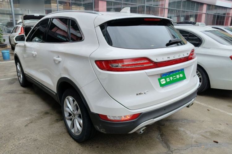 Used Lincoln MKC 2017 2.0T Two-Wheel-Drive Luxury Edition Rear Left 45 Deg
