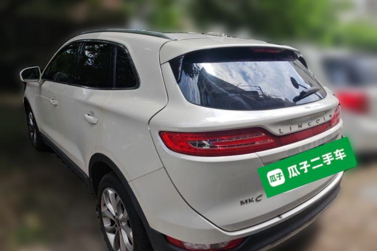 Used Lincoln MKC 2017 2.0T Two-Wheel-Drive Luxury Edition Rear Left 45 Deg