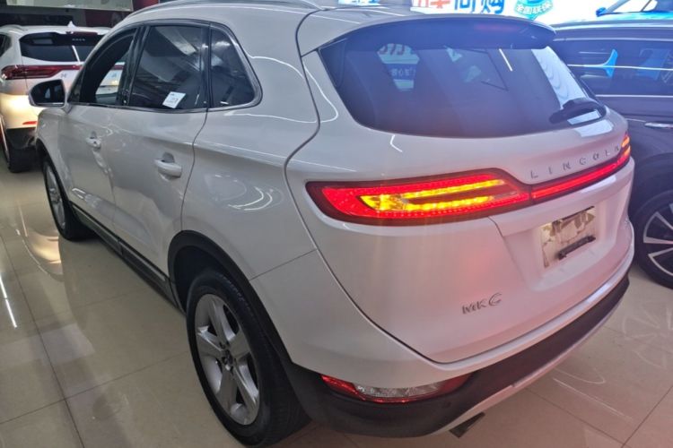 Used Lincoln MKC 2017 2.0T Two-Wheel Drive Deluxe Edition Rear Left 45 Deg