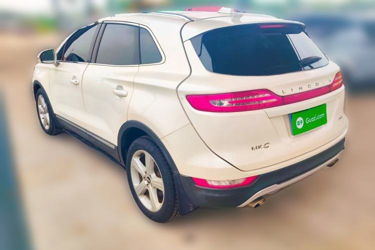 Used Lincoln MKC 2017 2.0T Two-Wheel Drive Deluxe Edition Rear Left 45 Deg