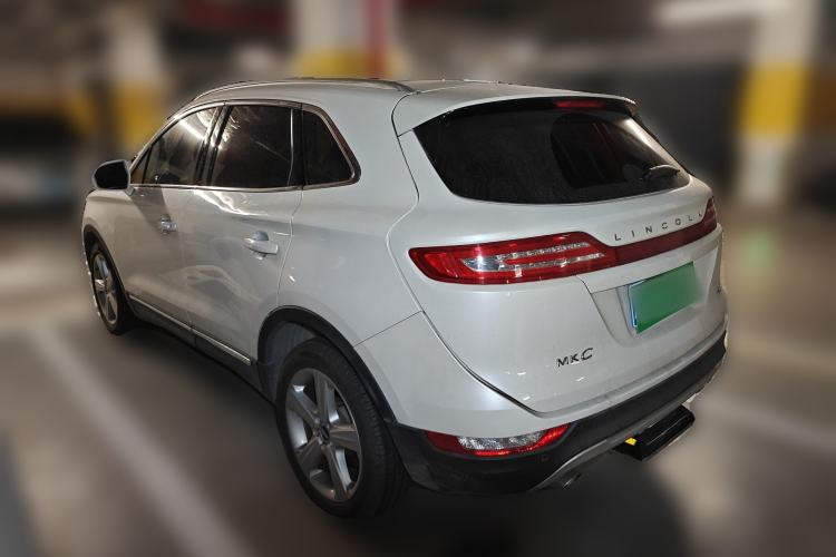 Used Lincoln MKC 2017 2.0T Two-Wheel Drive Deluxe Edition Rear Left 45 Deg