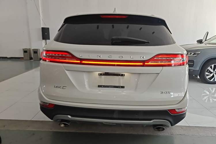 Used Lincoln MKC 2017 2.0T Two-Wheel-Drive Luxury Edition Rear