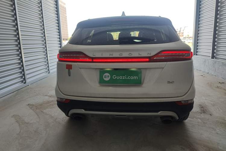 Used Lincoln MKC 2017 2.0T Two-Wheel Drive Deluxe Edition Rear