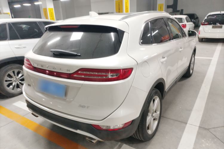 Used Lincoln MKC 2017 2.0T Two-Wheel Drive Deluxe Edition Rear Right 45 Deg