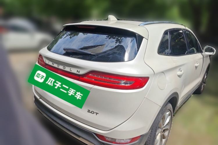 Used Lincoln MKC 2017 2.0T Two-Wheel-Drive Luxury Edition Rear Right 45 Deg